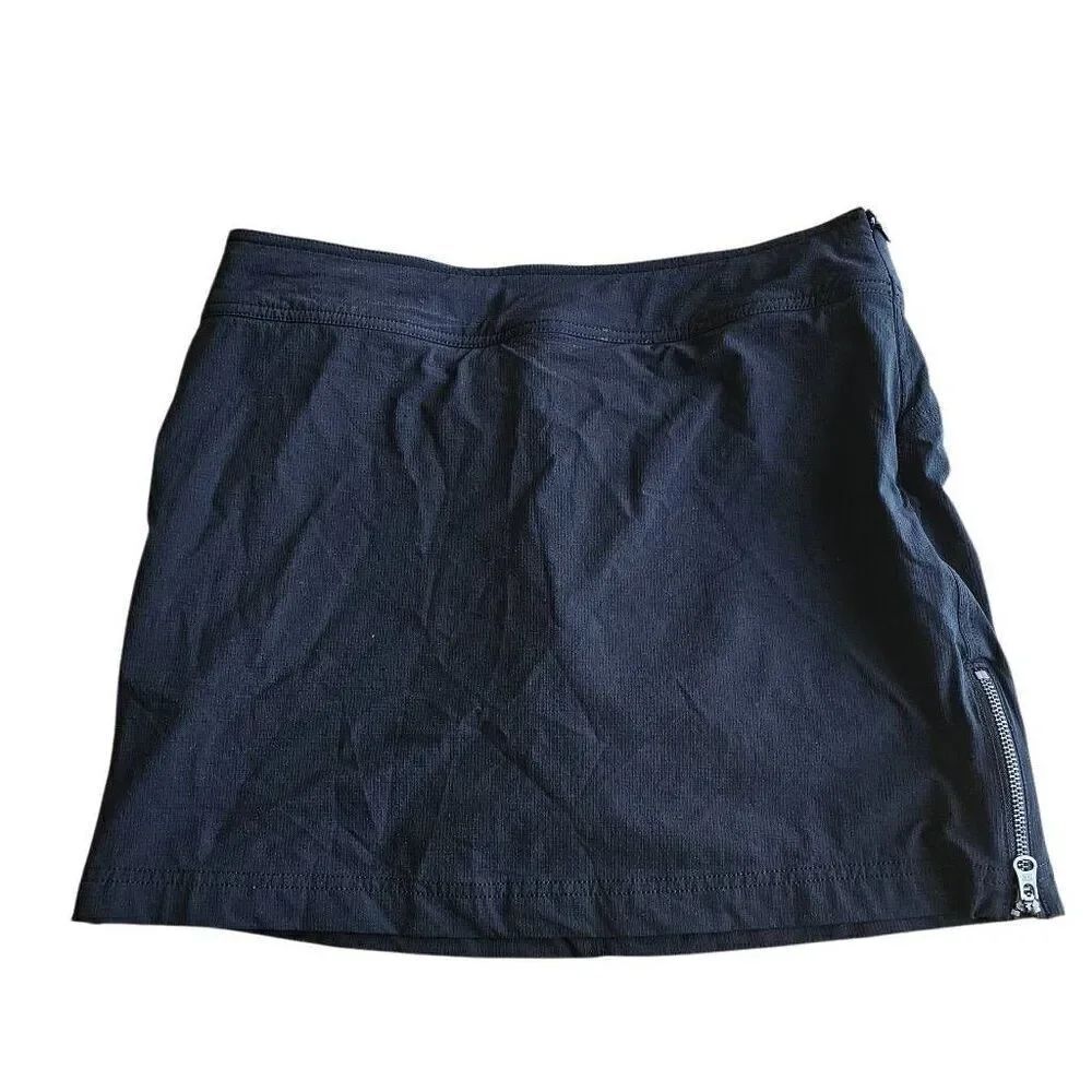 Athleta womens Sz 8 black nylon skirt side zipper with under shorts